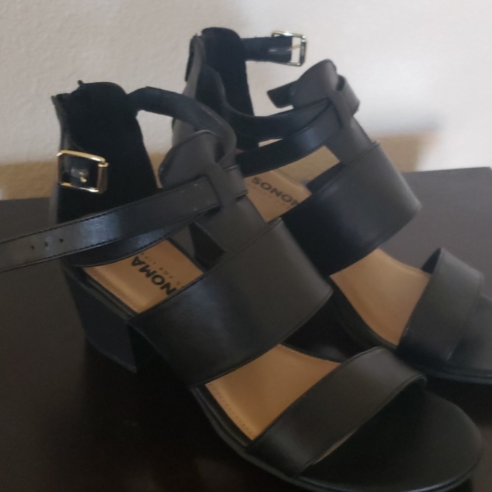 NWOT Sonoma Sandles